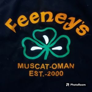 Feeney's Irish Restaurant & Bar Muscat Oman Unisex Black Polo Shirt *Large*